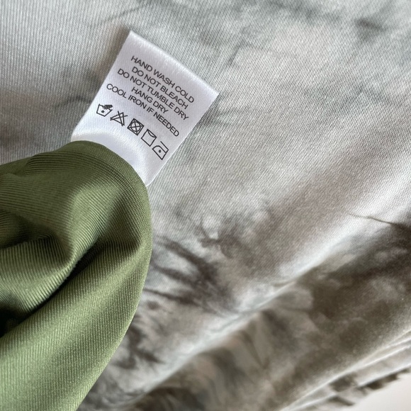 Lovers + Friends Ivanna Midi Dress - Green Tie Dye - Size Small - Picture 15 of 15